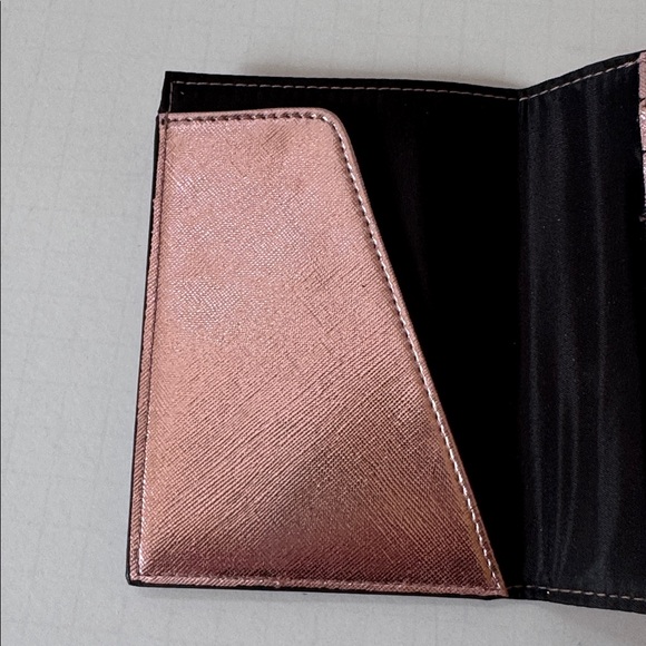 Victoria’s Secret Card & Bill Holder Pink Shiny - Picture 3 of 6